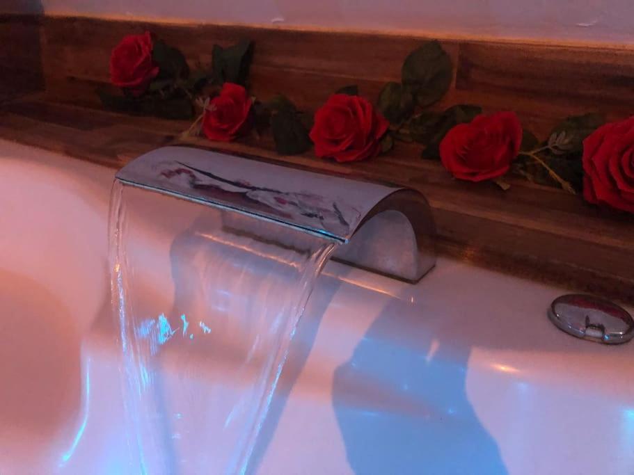 Sejour Detente Au Coeur De Macon Spa,Cine,Bouteille Offerte 外观 照片