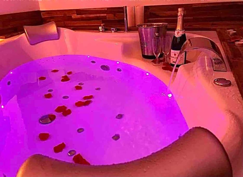 Sejour Detente Au Coeur De Macon Spa,Cine,Bouteille Offerte 外观 照片