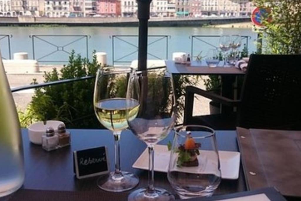 Sejour Detente Au Coeur De Macon Spa,Cine,Bouteille Offerte 外观 照片
